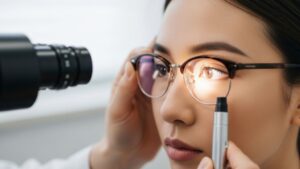 ¿Con qué frecuencia debo hacerme un examen de vista? Cuándo y por qué es vital para tus ojos